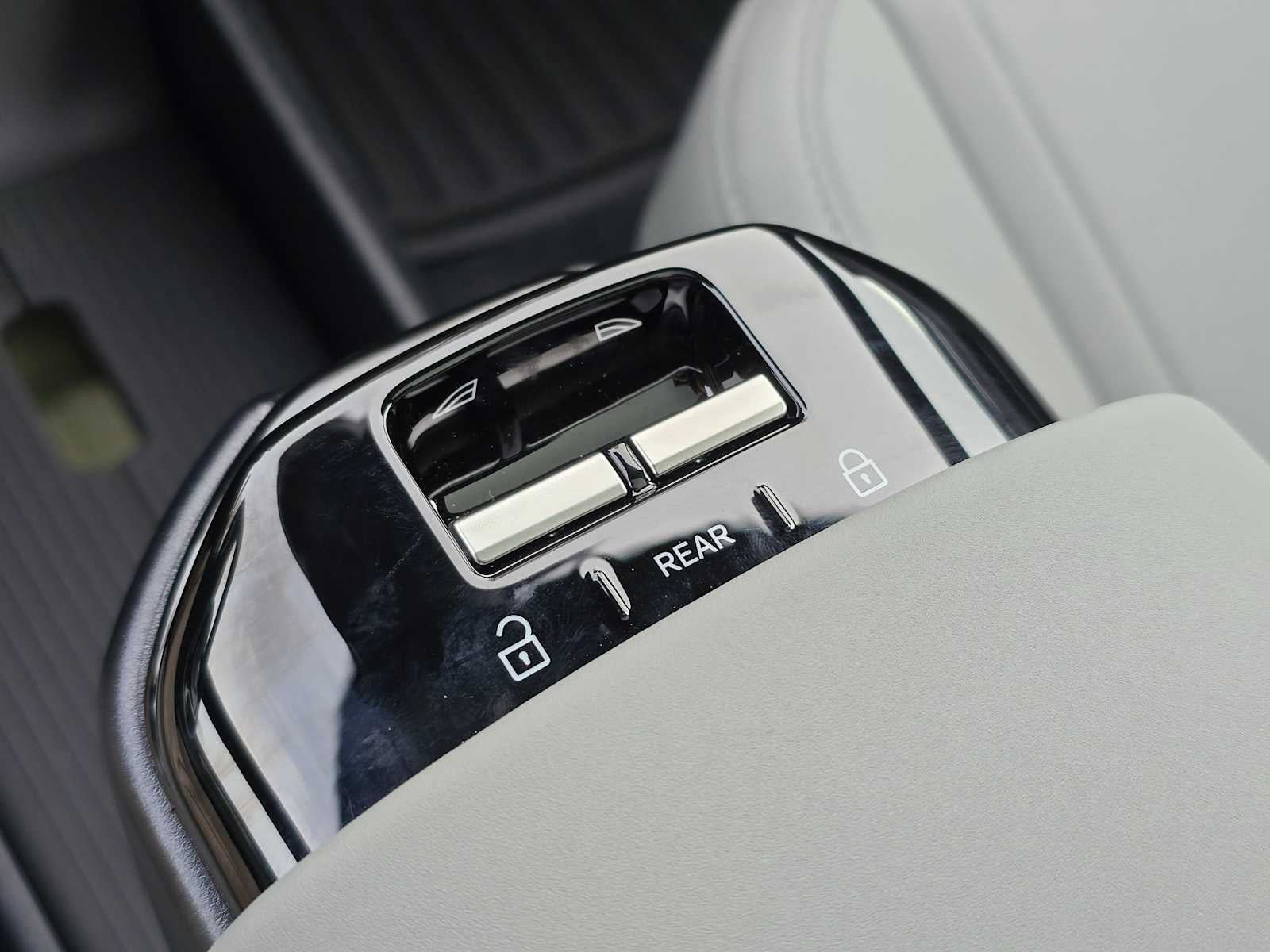 2026 Volvo EX30 Cross Country Ultra