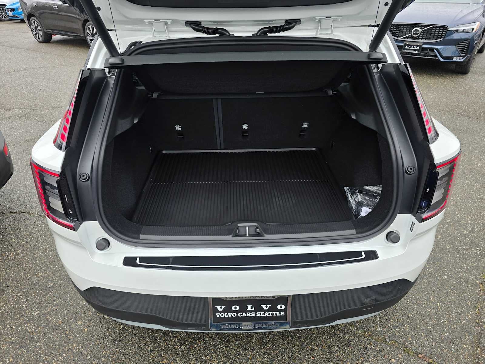 2026 Volvo EX30 Cross Country Ultra