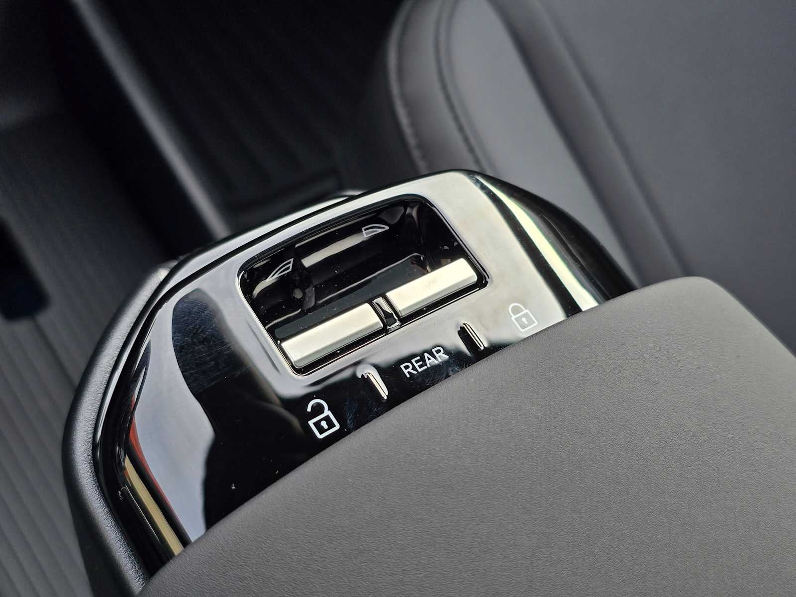 2026 Volvo EX30 Cross Country Ultra