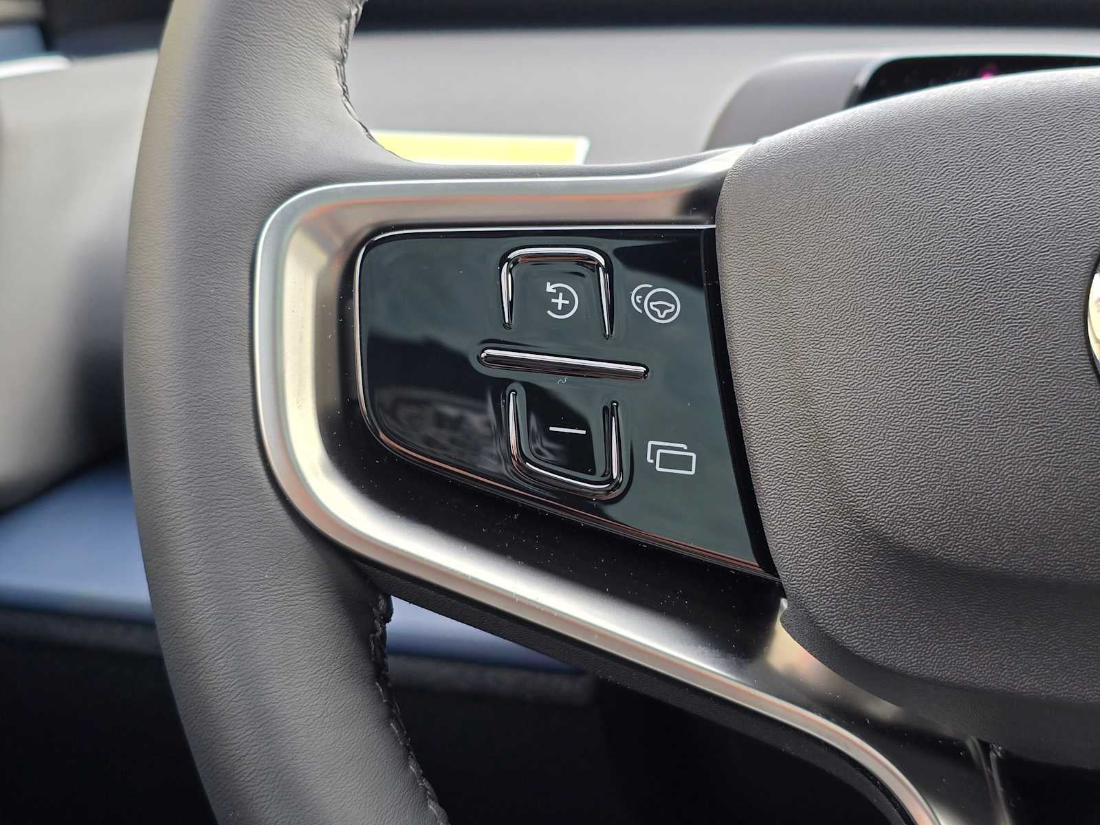 2026 Volvo EX30 Cross Country Ultra