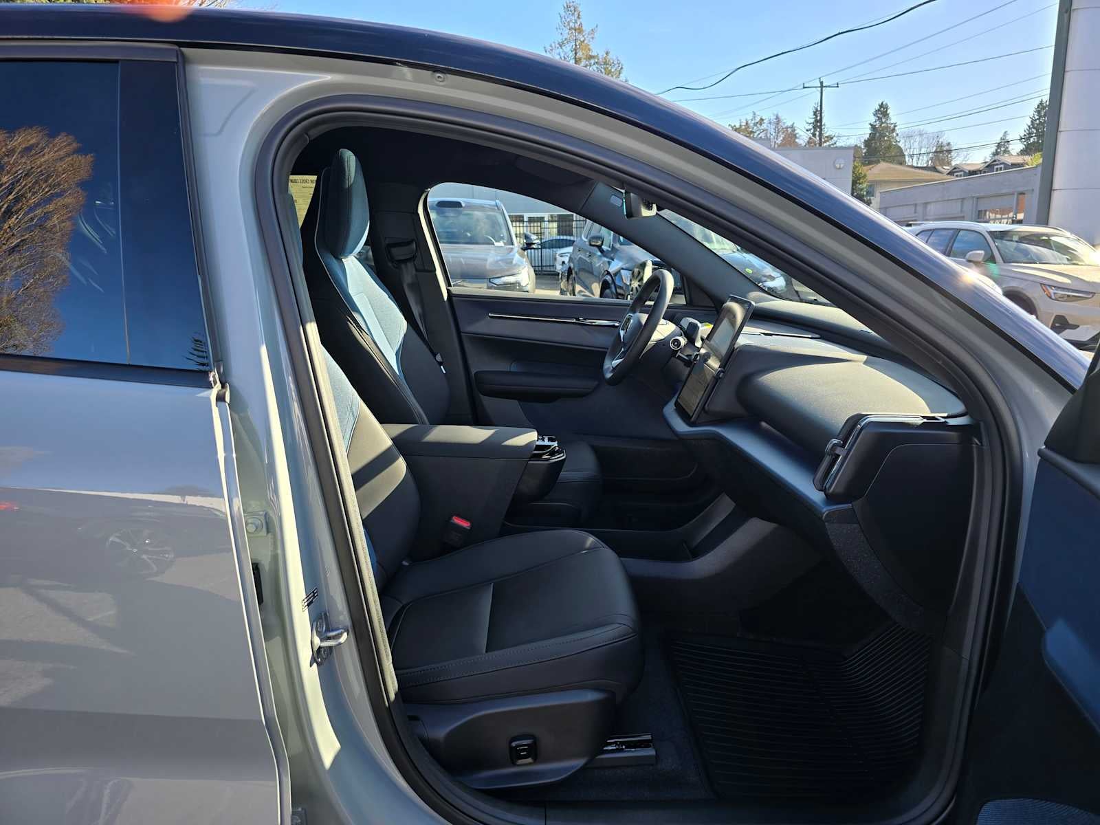 2026 Volvo EX30 Cross Country Ultra