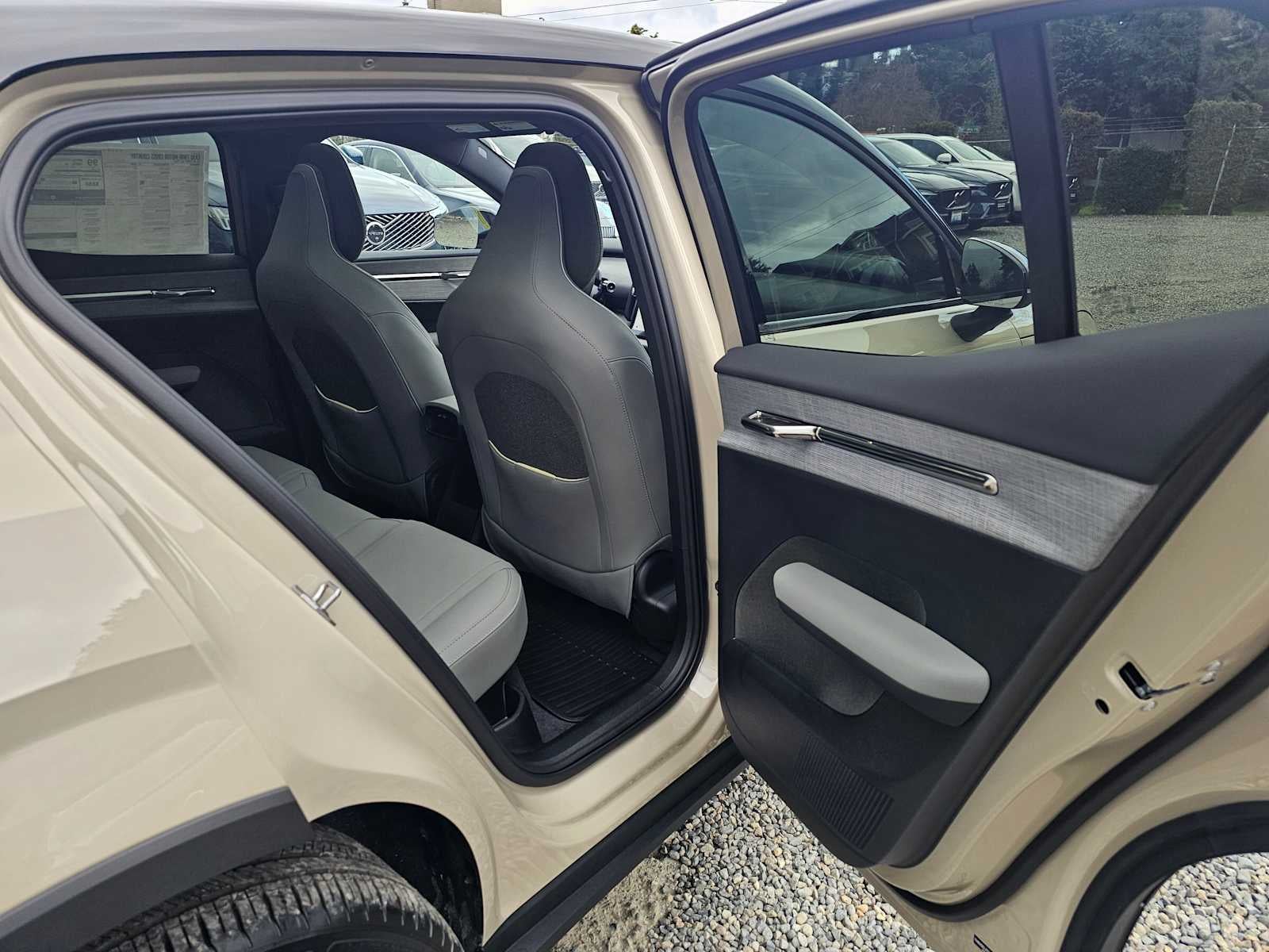 2026 Volvo EX30 Cross Country Ultra