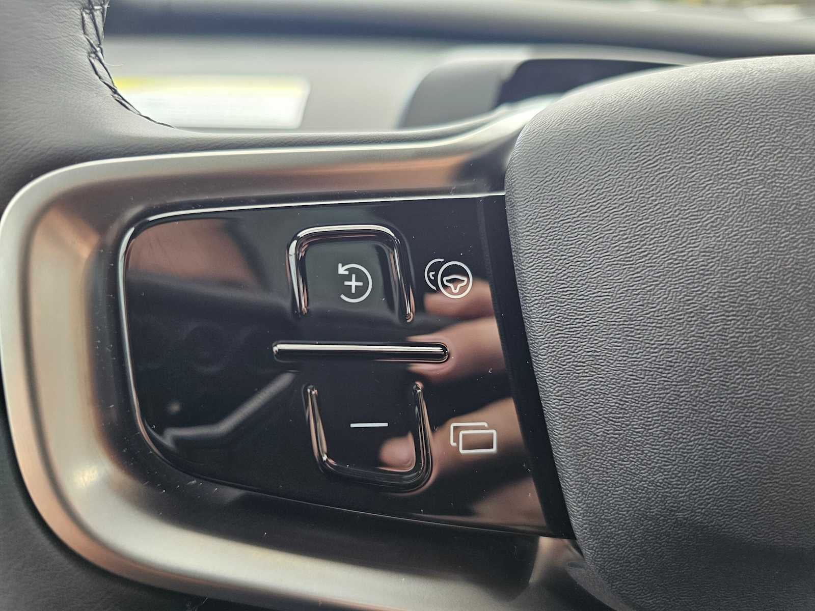 2026 Volvo EX30 Cross Country Ultra