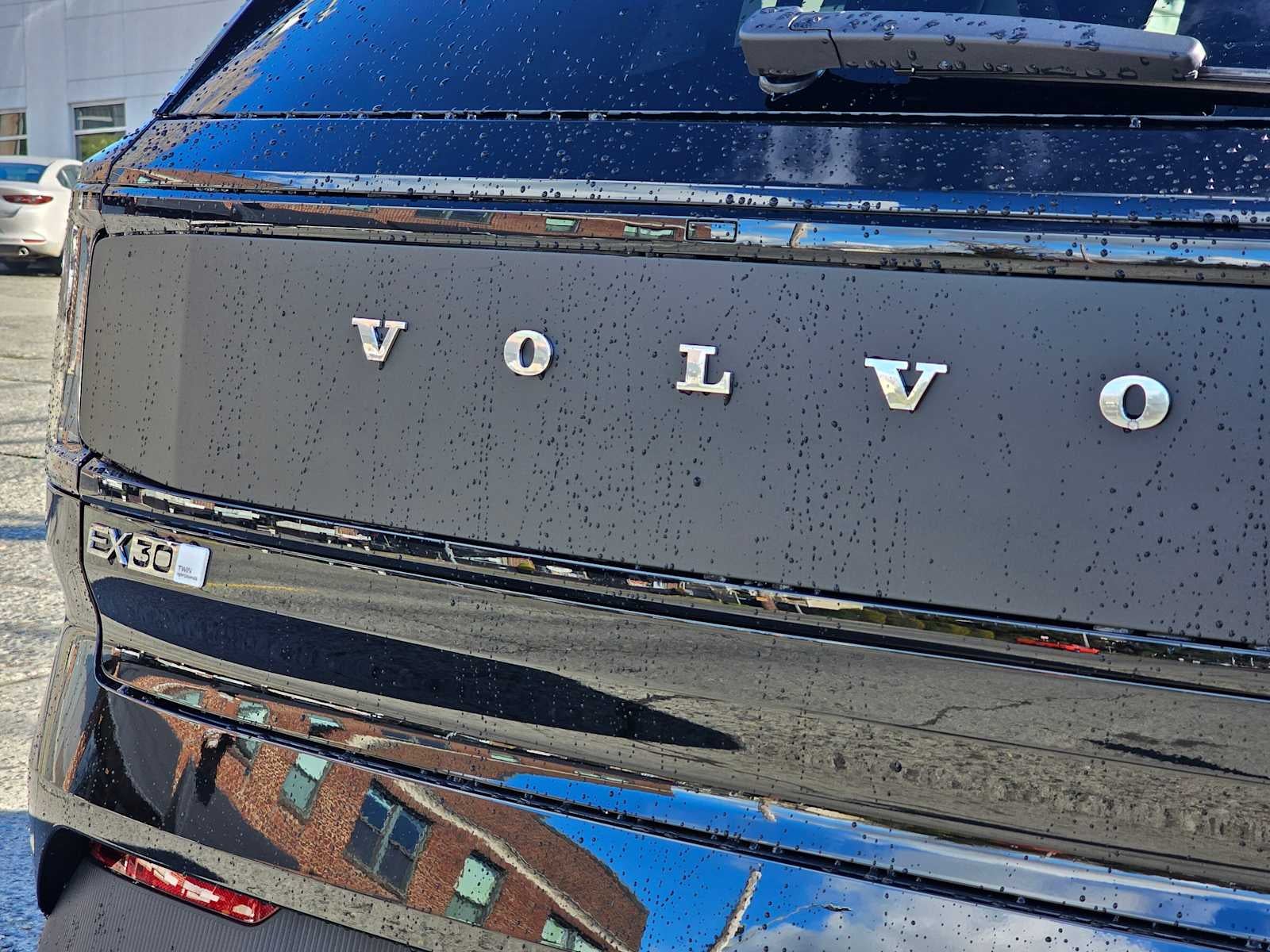 2026 Volvo EX30 Cross Country Ultra