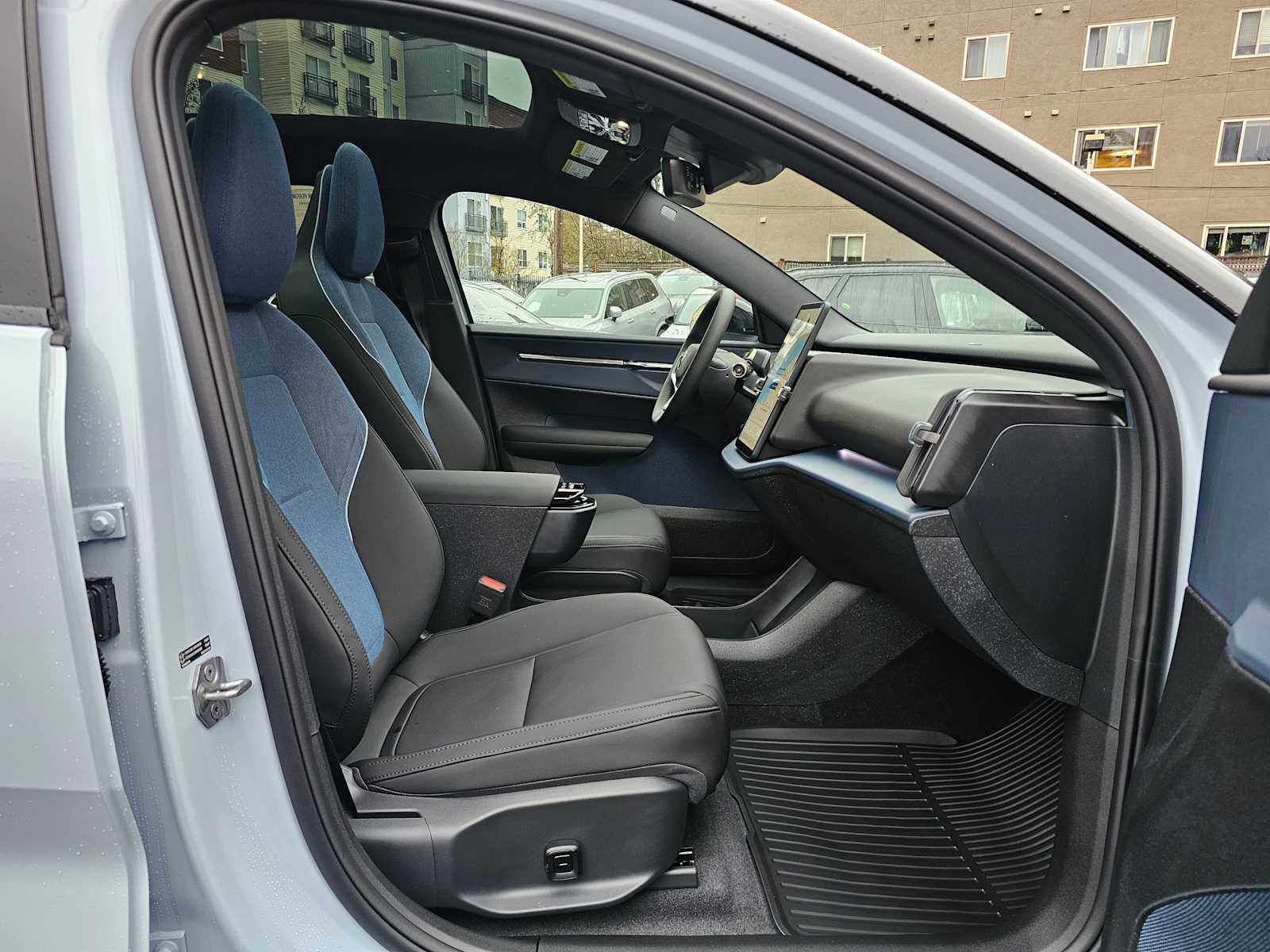 2026 Volvo EX30 Plus