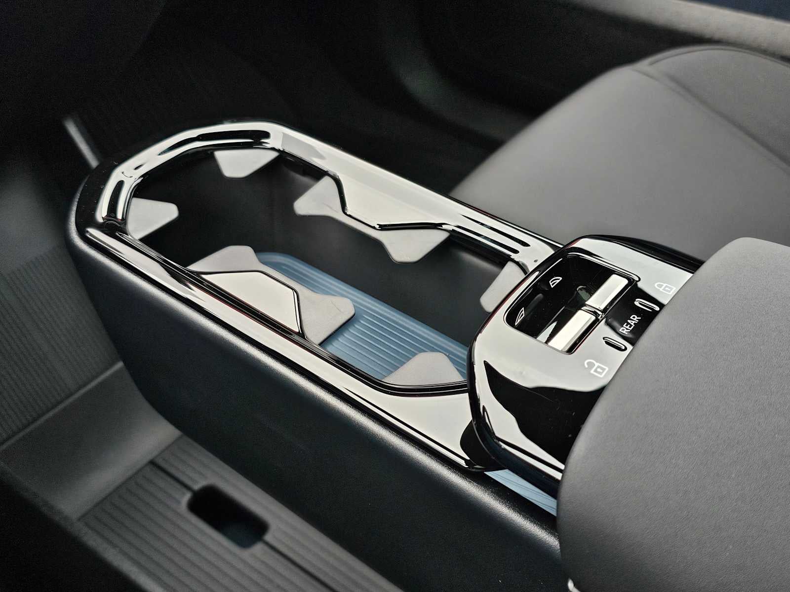 2026 Volvo EX30 Plus