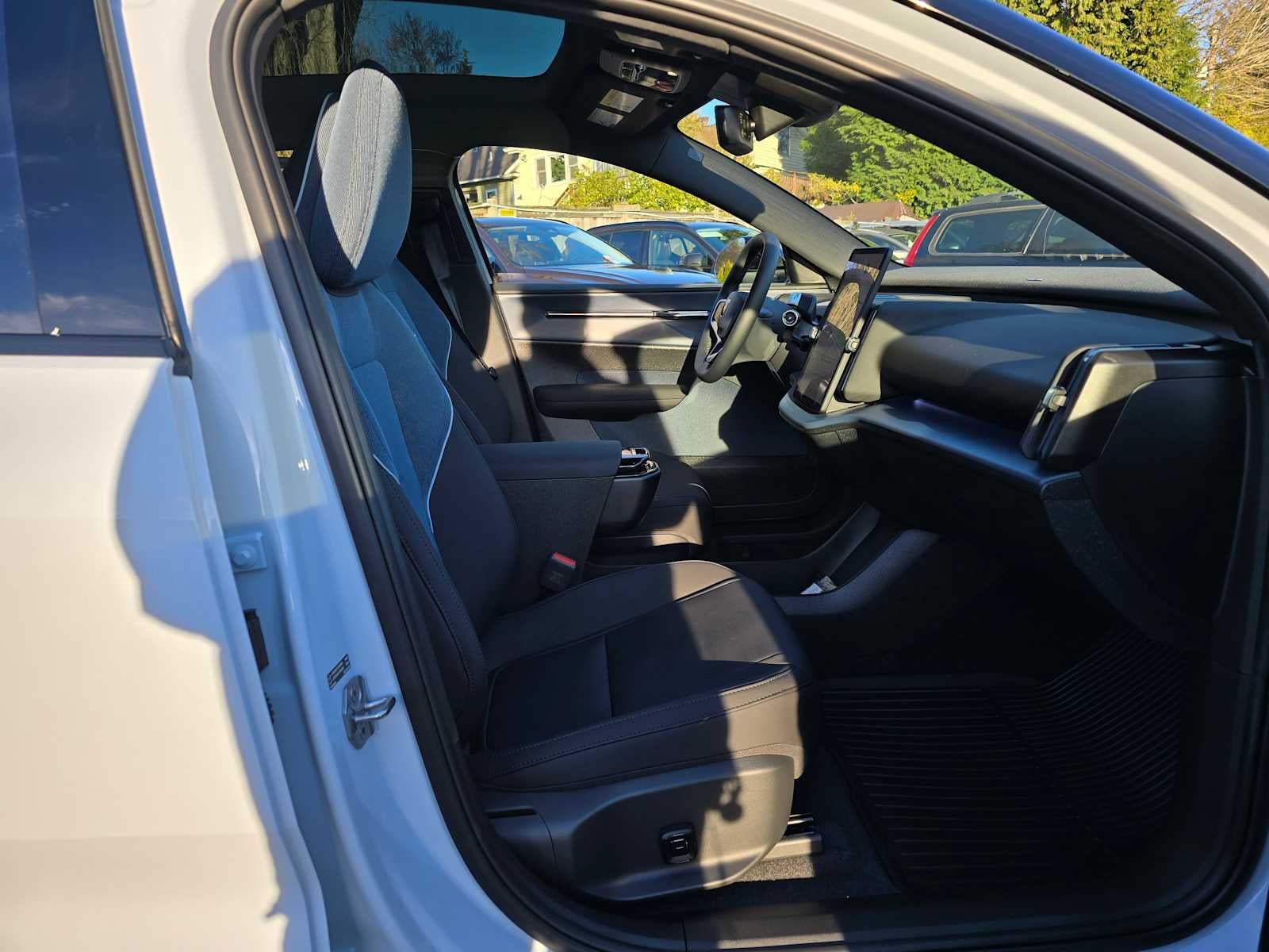 2026 Volvo EX30 Plus