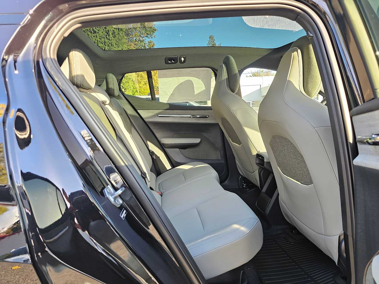 2025 Volvo EX30 Plus