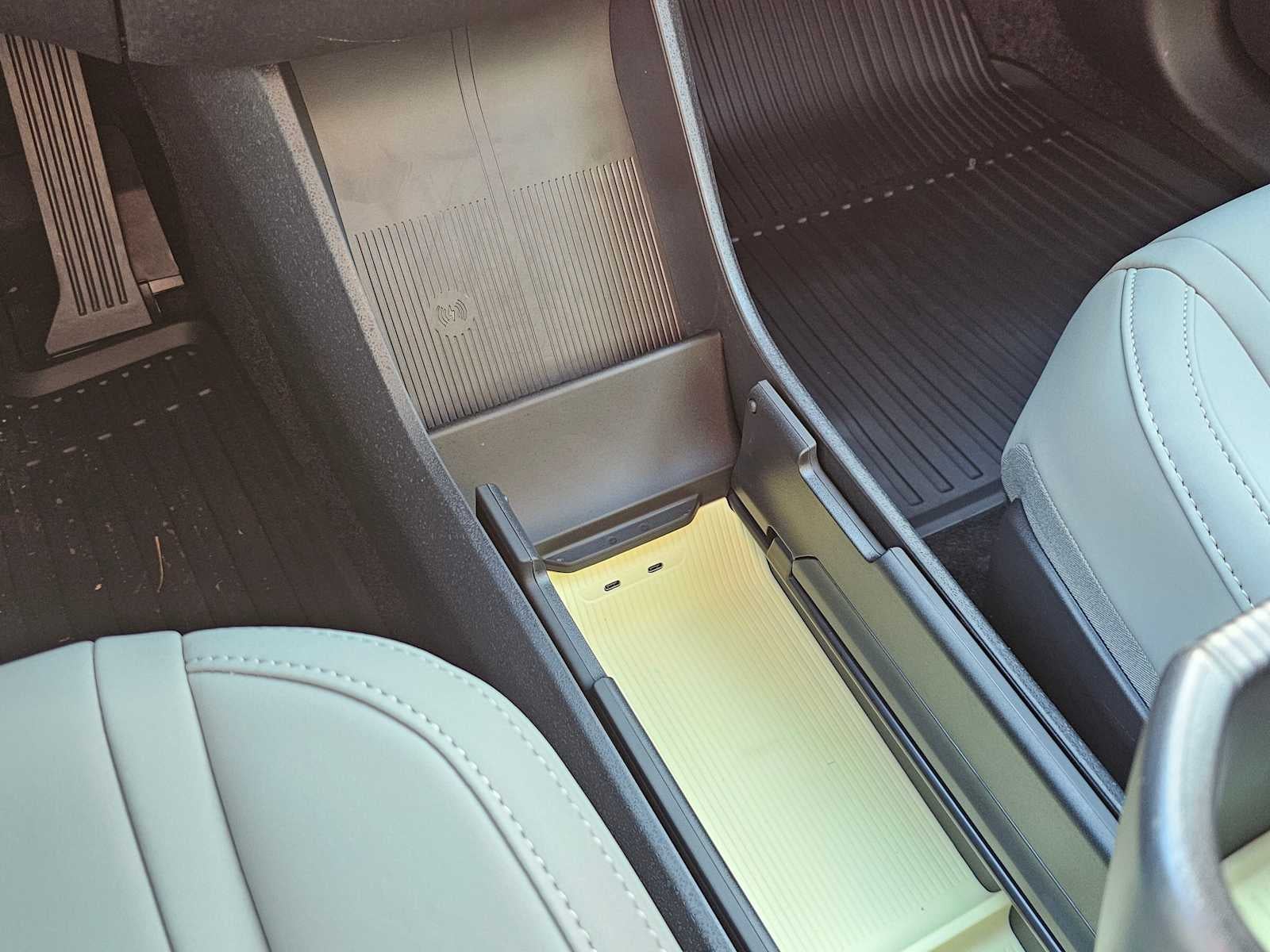 2025 Volvo EX30 Plus