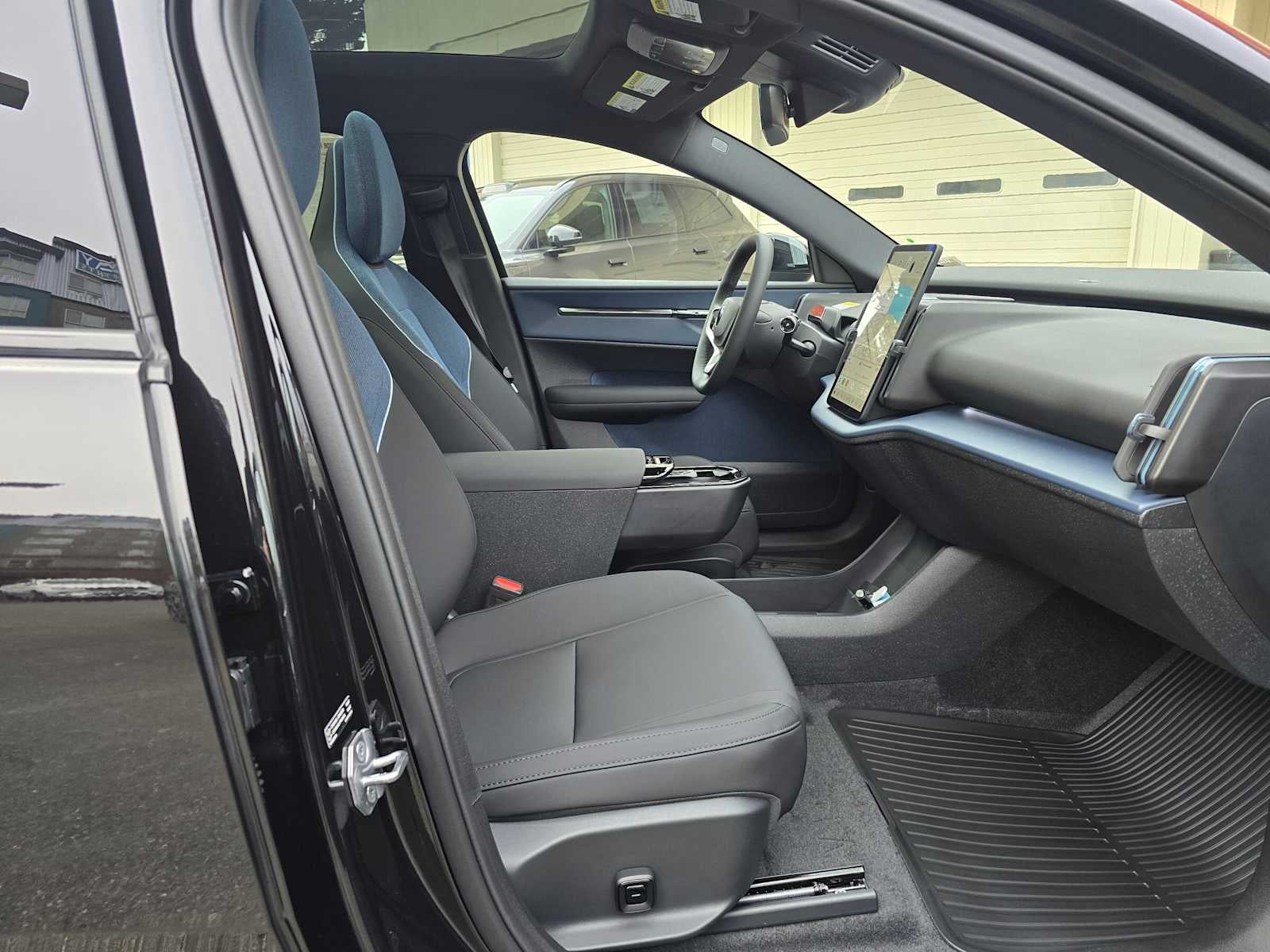 2026 Volvo EX30 Plus