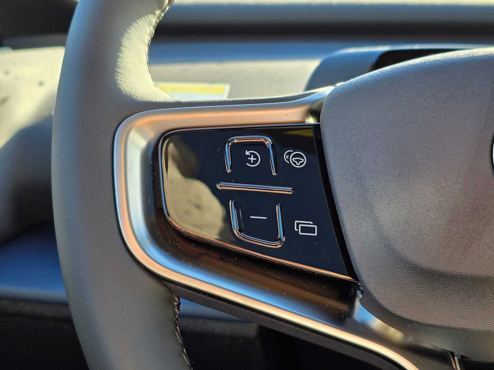 2026 Volvo EX30 Plus