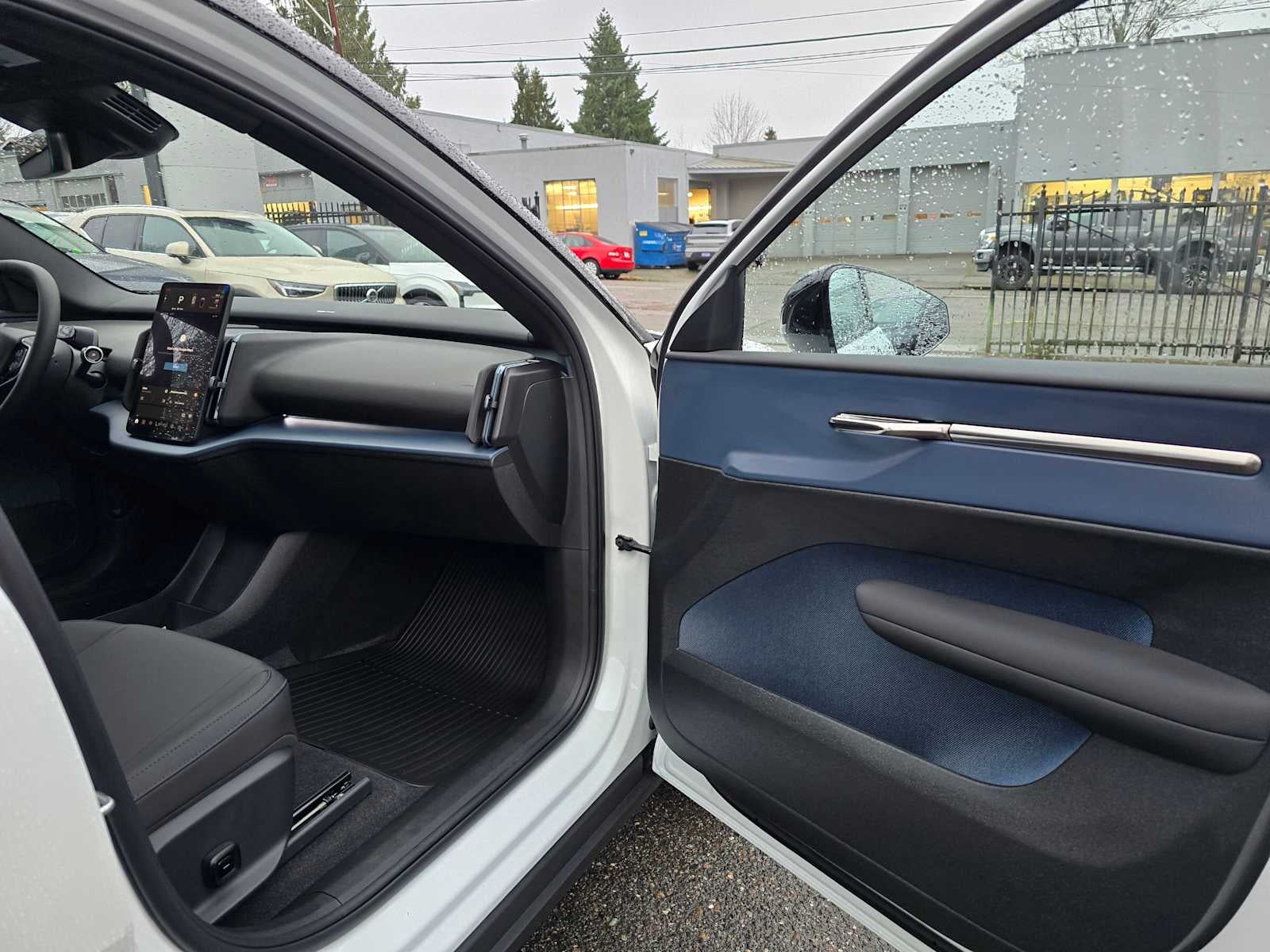 2026 Volvo EX30 Plus