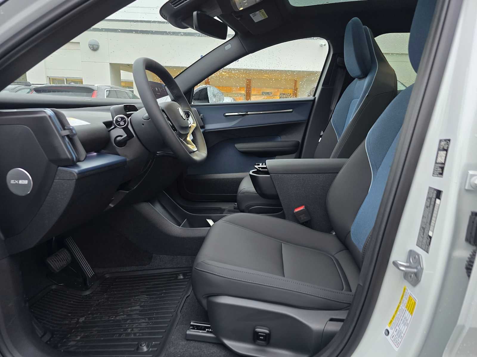 2026 Volvo EX30 Plus