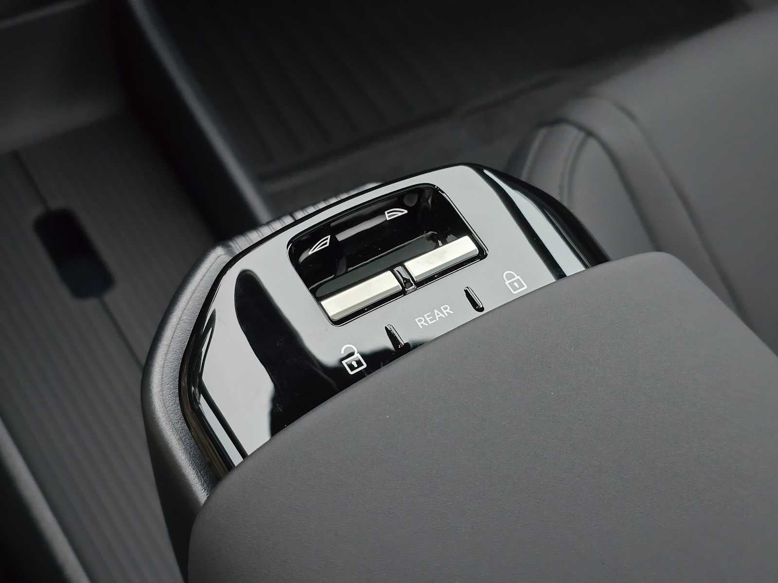 2026 Volvo EX30 Plus