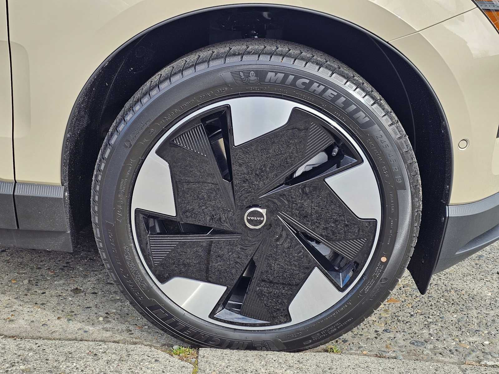 2026 Volvo EX30 Ultra
