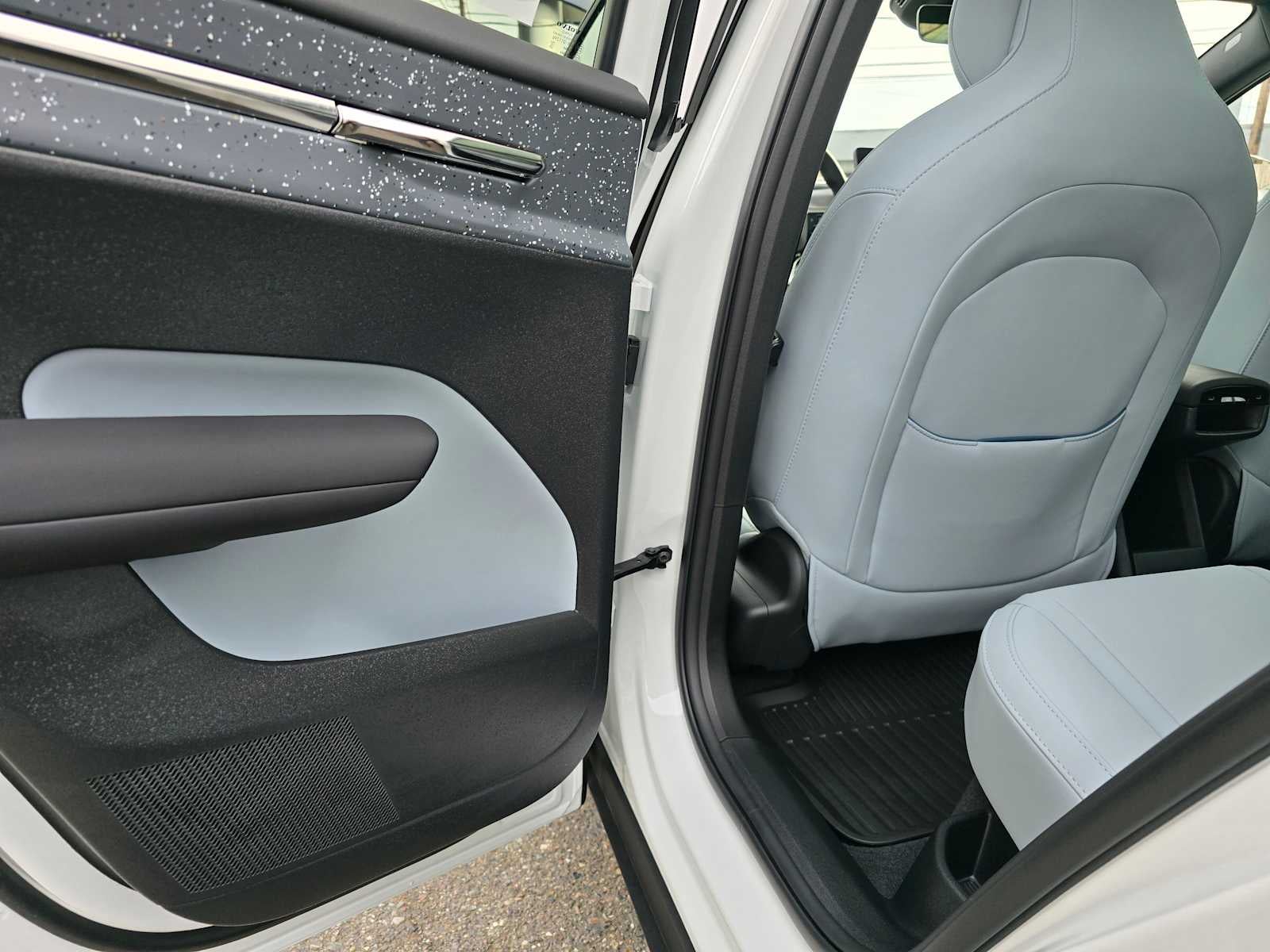 2026 Volvo EX30 Ultra