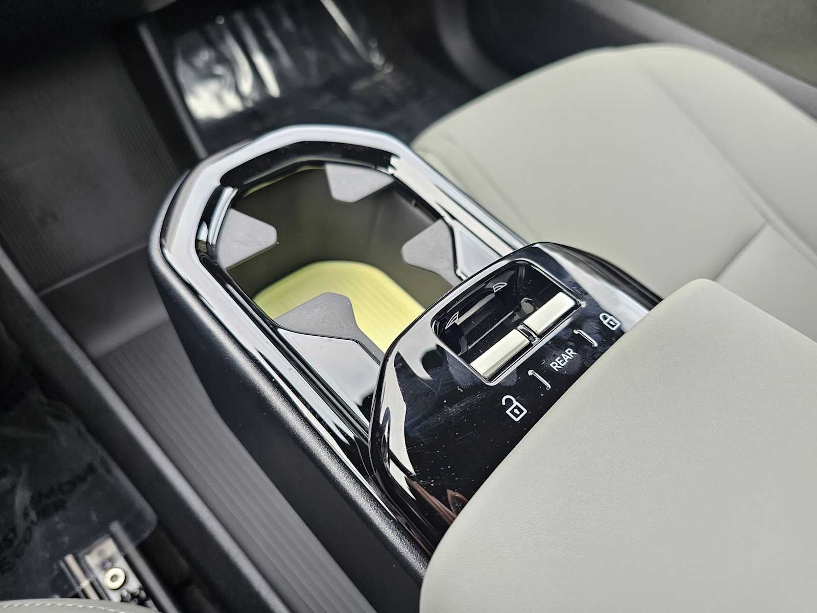 2026 Volvo EX30 Plus