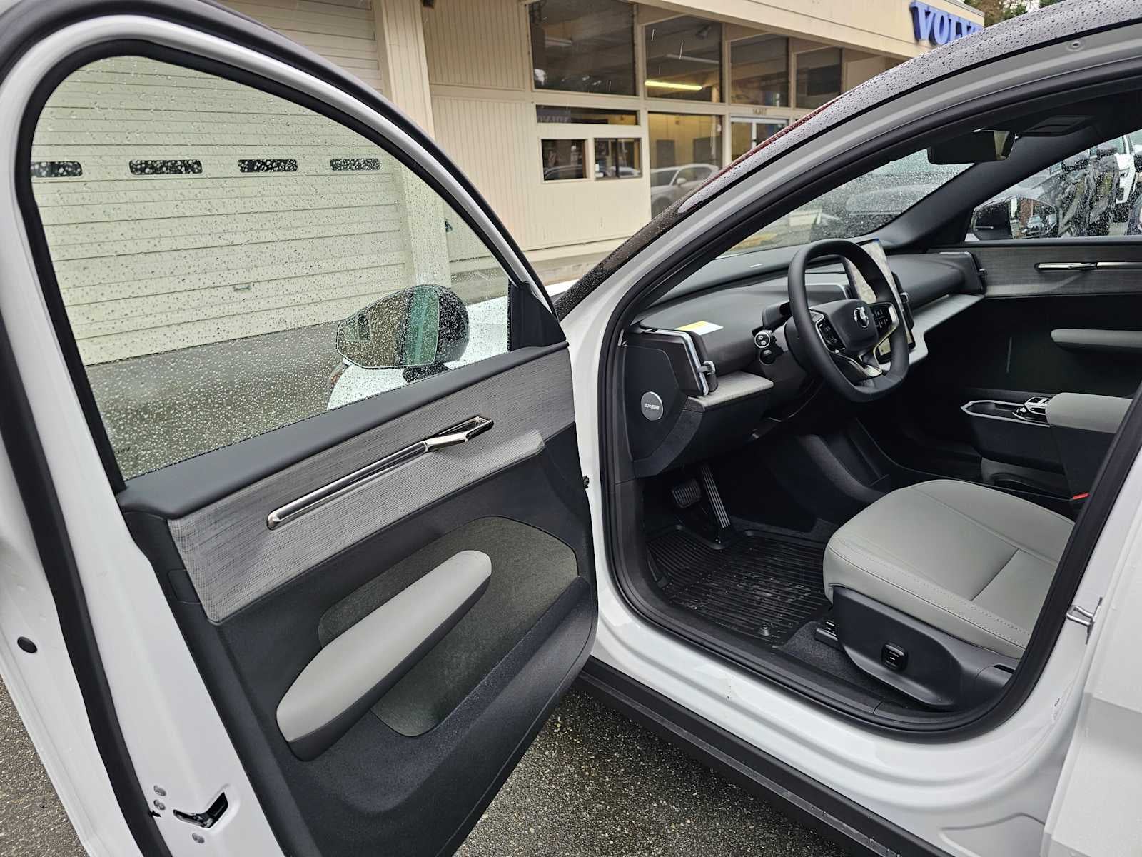 2026 Volvo EX30 Plus
