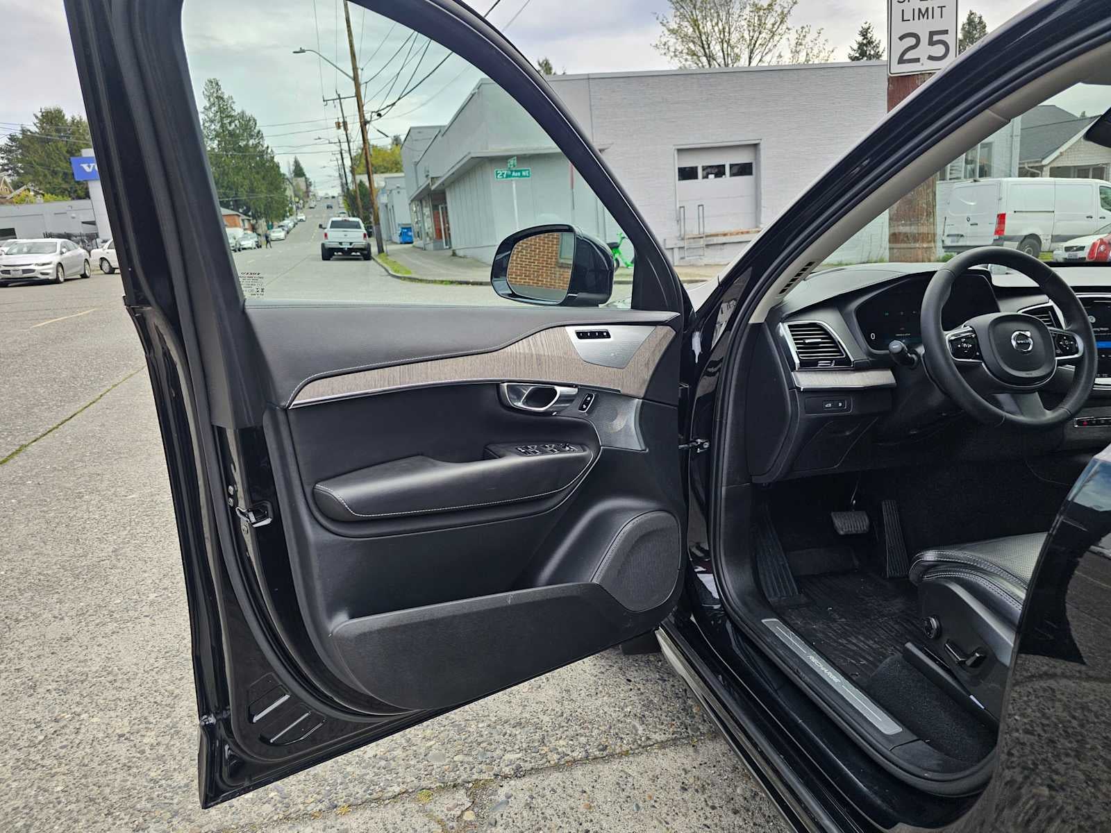 2023 Volvo XC90 Recharge Plug-In Hybrid Ultimate