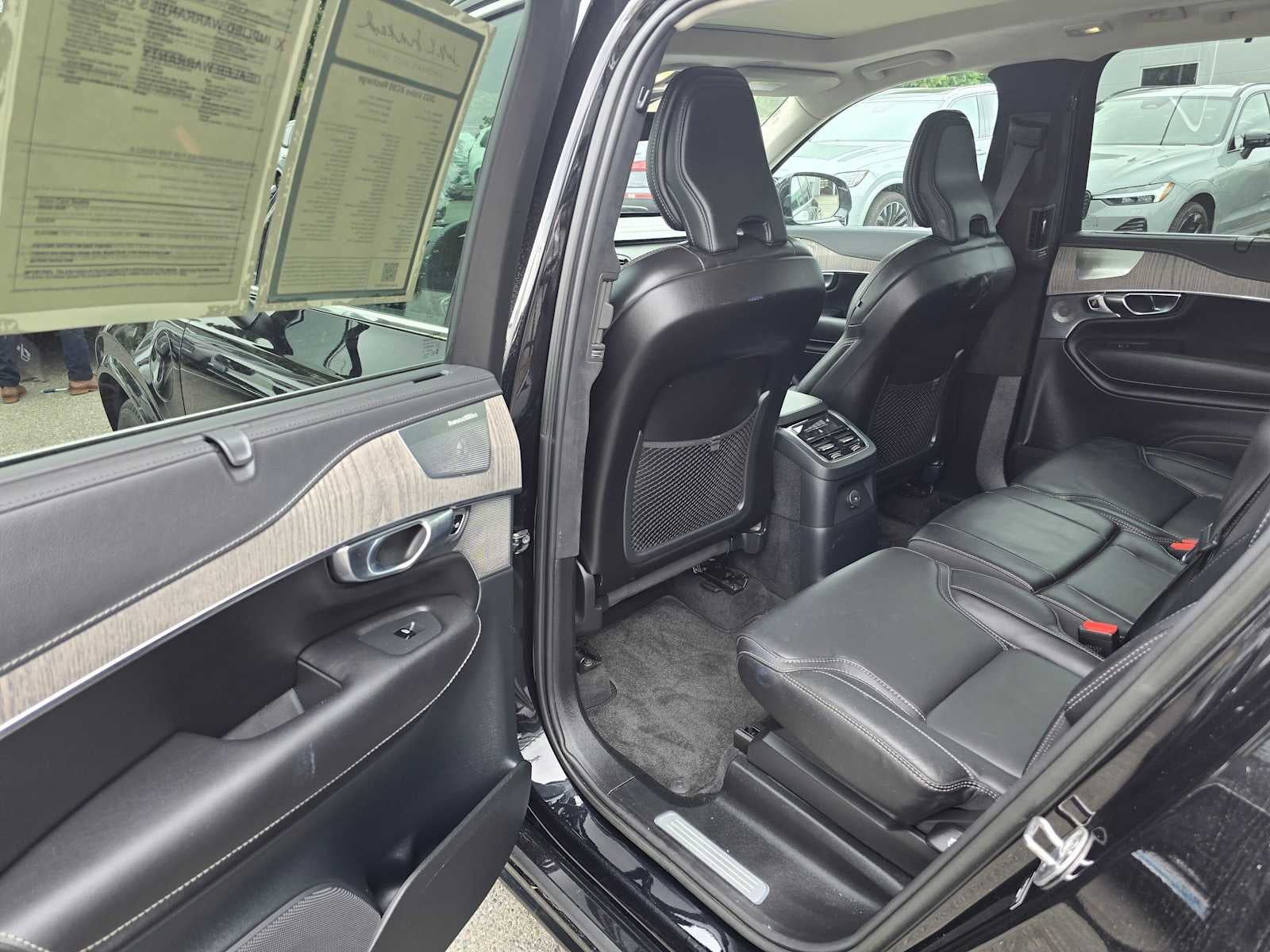 2023 Volvo XC90 Recharge Plug-In Hybrid Ultimate Bright Theme
