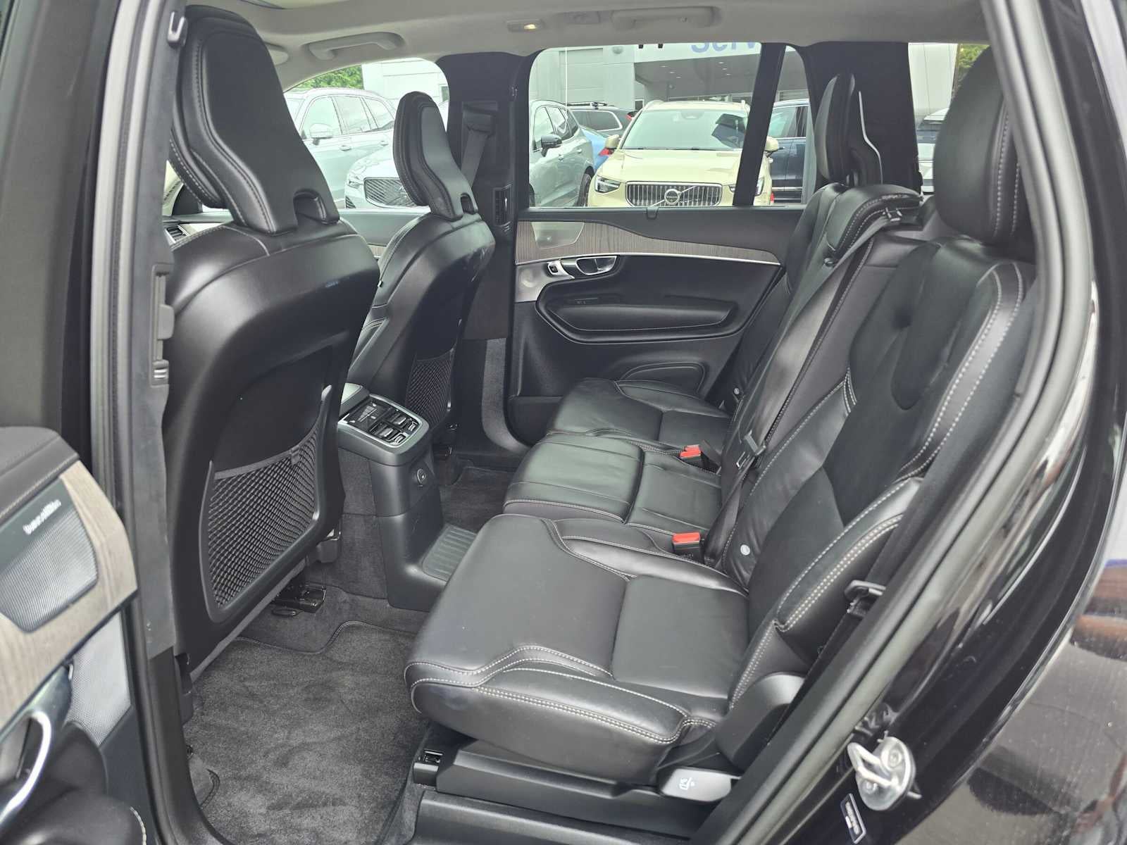 2023 Volvo XC90 Recharge Plug-In Hybrid Ultimate Bright Theme