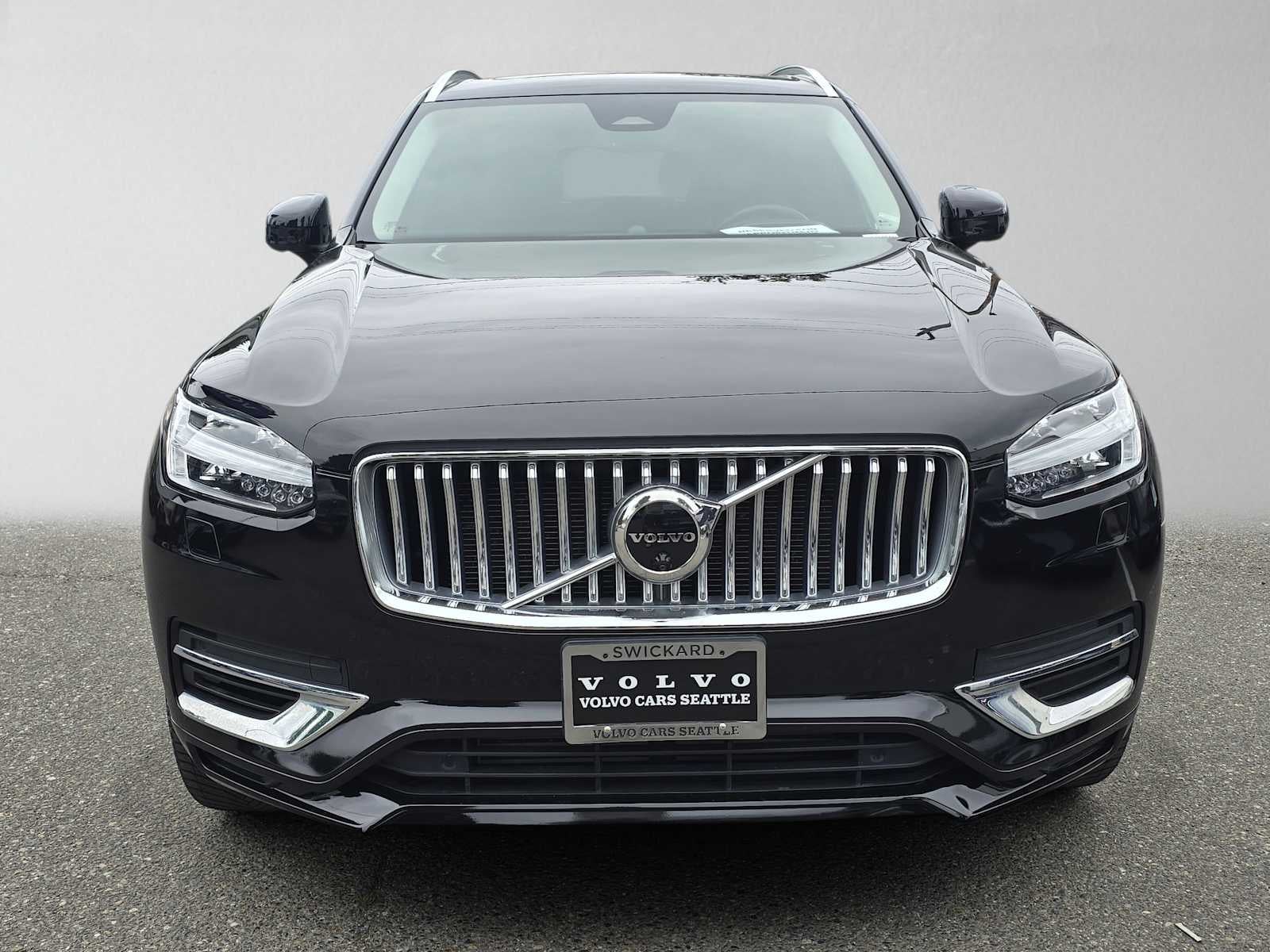 2023 Volvo XC90 Recharge Plug-In Hybrid Ultimate Bright Theme
