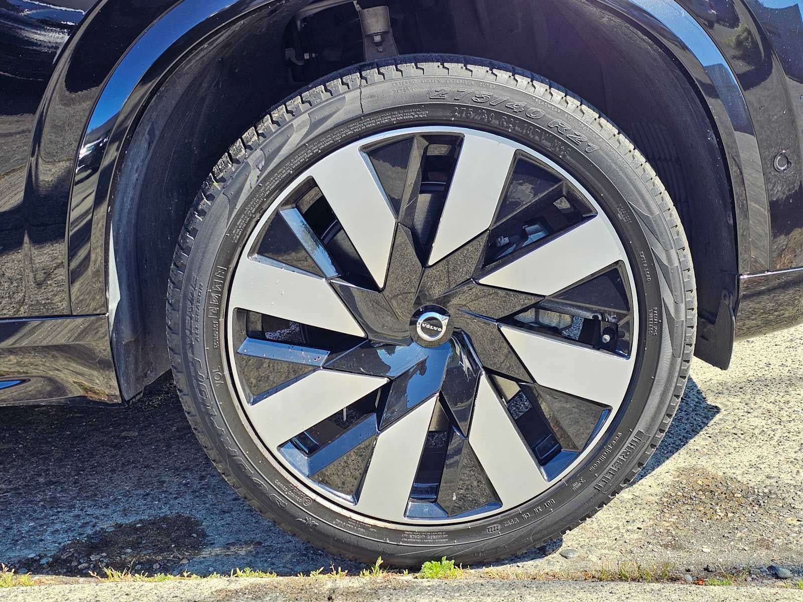 2023 Volvo XC90 Recharge Plug-In Hybrid Ultimate Bright Theme