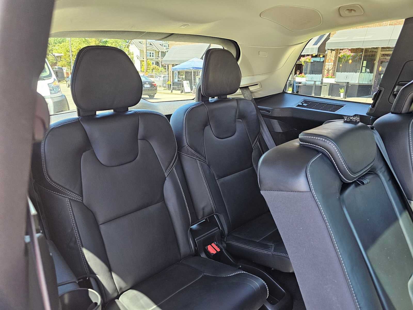 2023 Volvo XC90 Recharge Plug-In Hybrid Ultimate Bright Theme