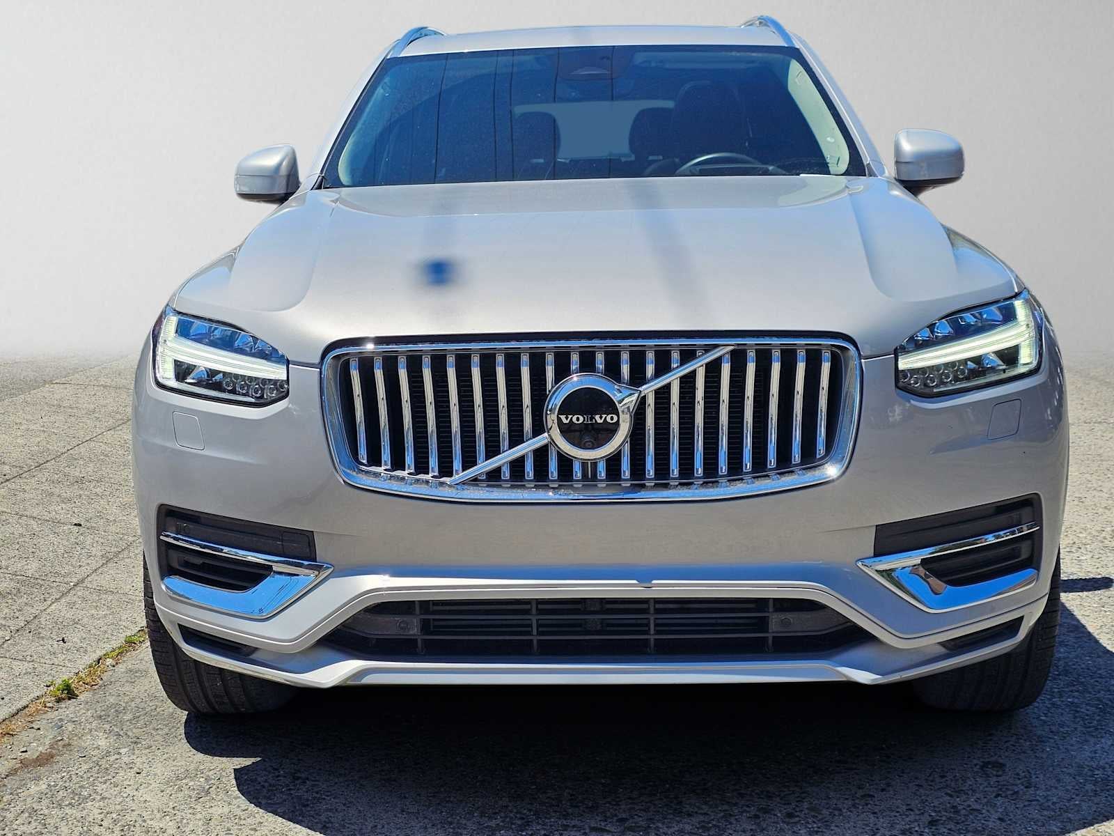 2023 Volvo XC90 Recharge Plug-In Hybrid Ultimate Bright Theme