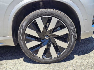 2023 Volvo XC90 Recharge Plug-In Hybrid Ultimate Bright Theme