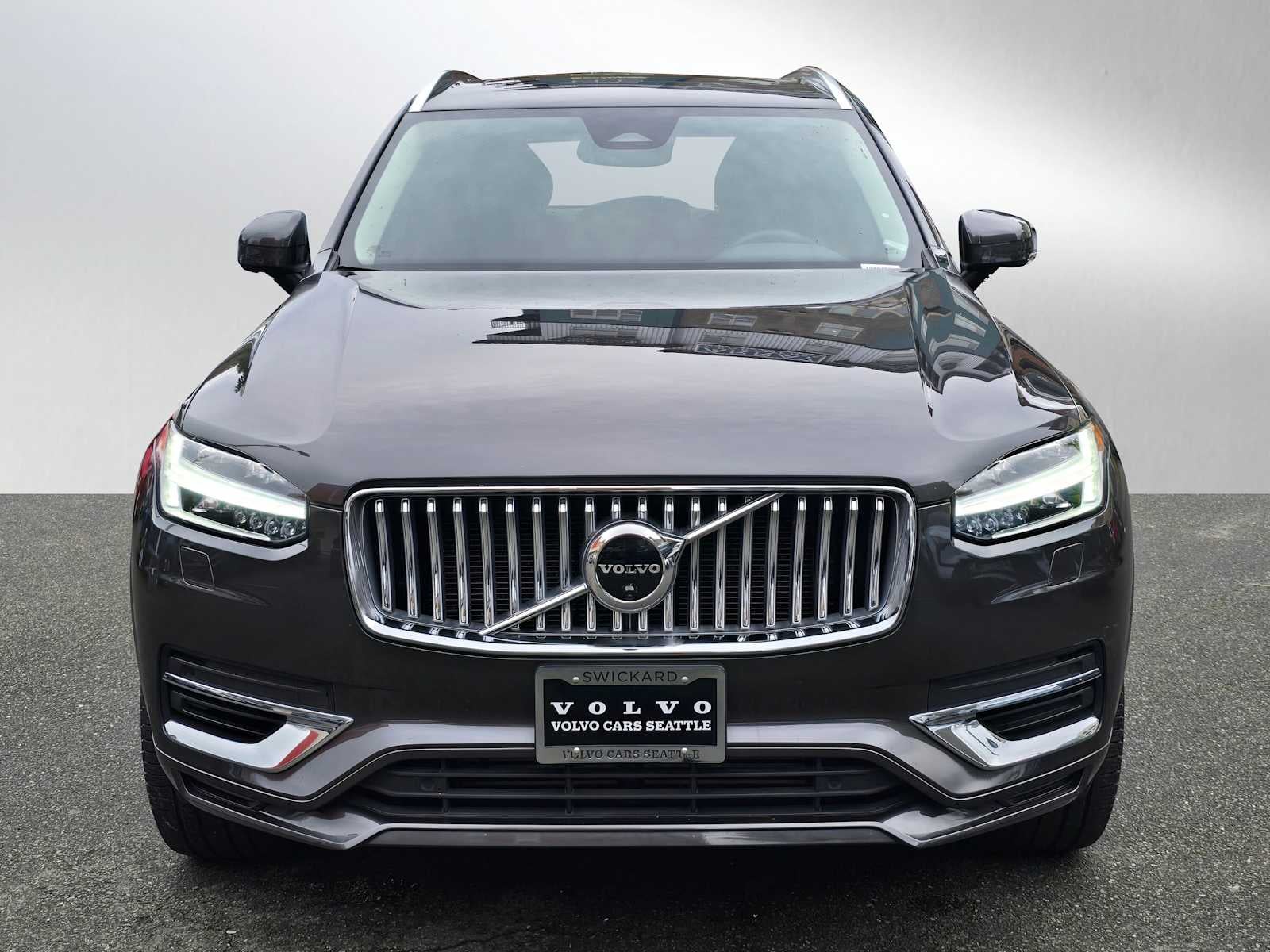 2023 Volvo XC90 Recharge Plug-In Hybrid Plus Bright Theme