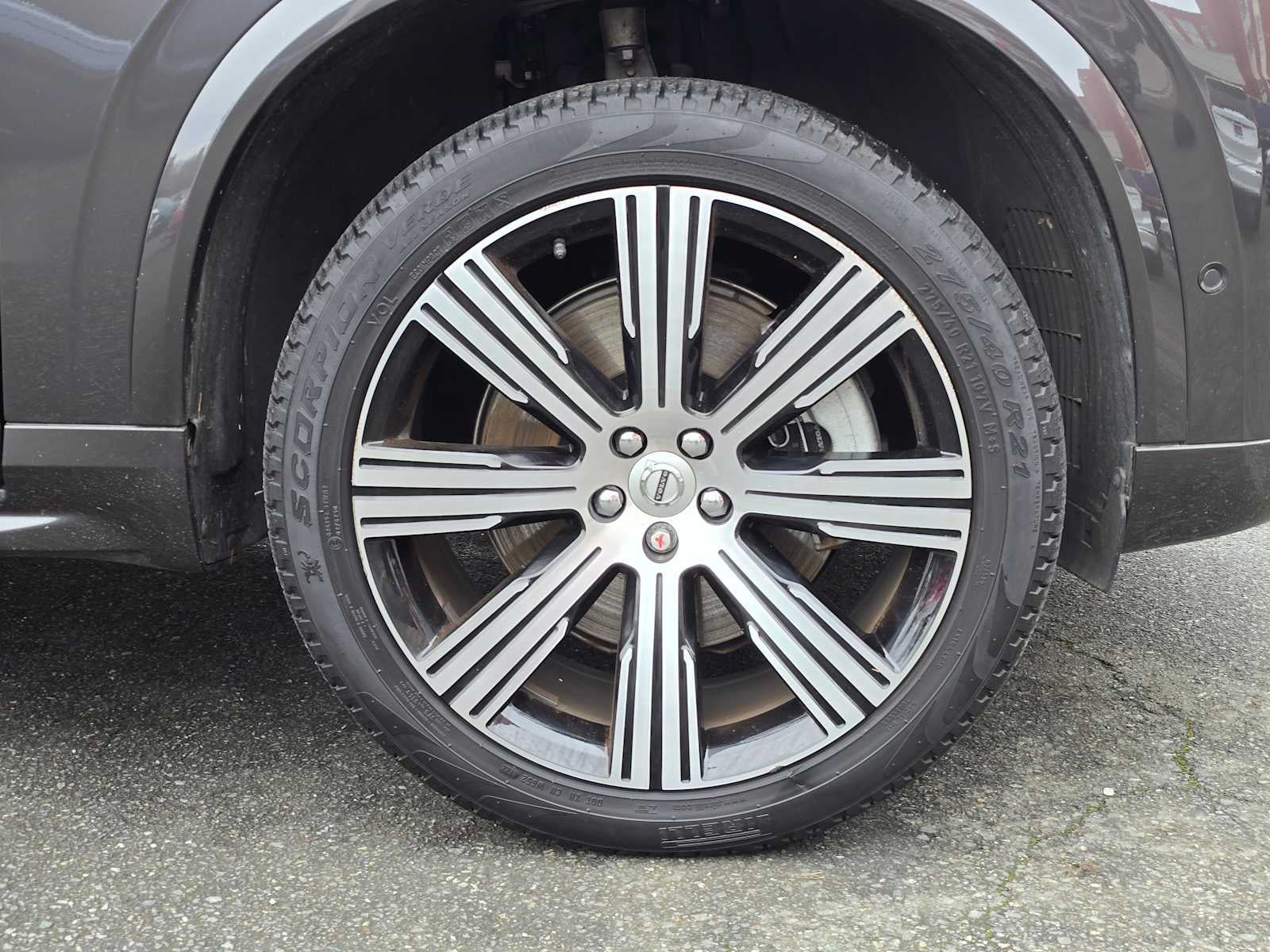 2023 Volvo XC90 Recharge Plug-In Hybrid Plus Bright Theme