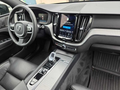 2024 Volvo XC60 Recharge Plug-In Hybrid Ultimate Black Edition