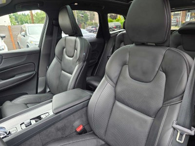 2024 Volvo XC60 Recharge Plug-In Hybrid Ultimate Black Edition