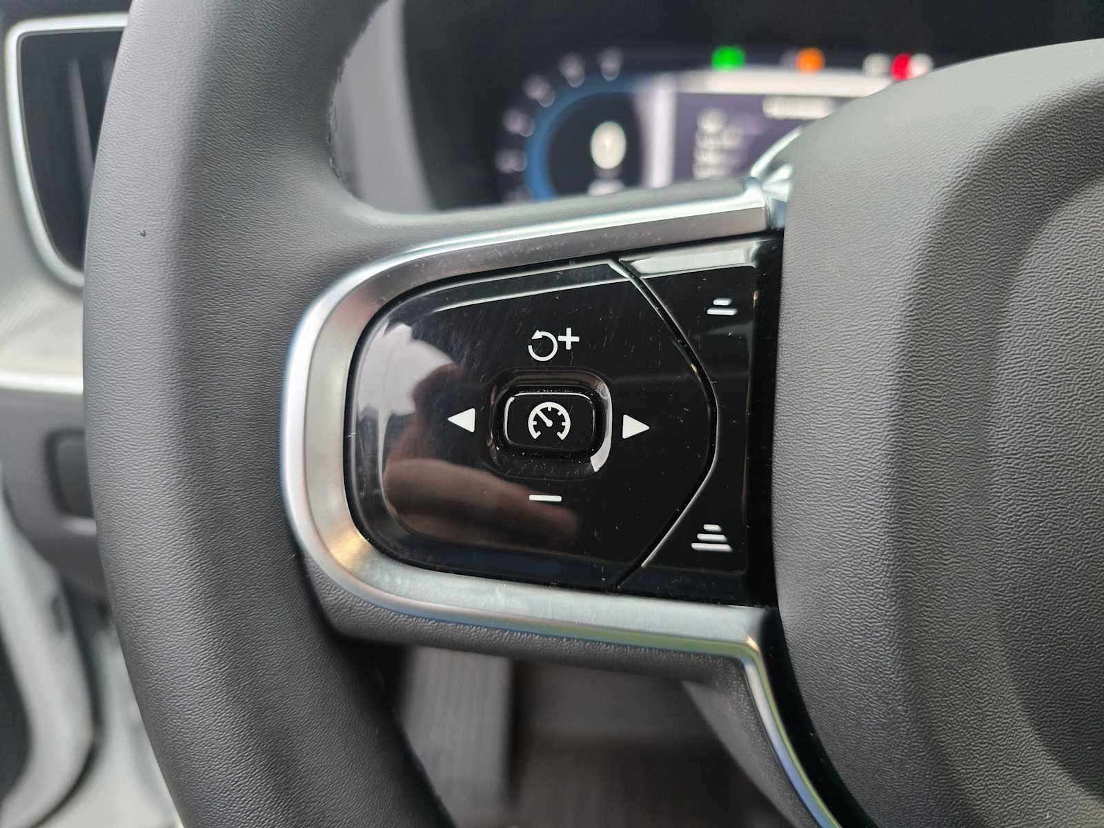 2024 Volvo XC60 Recharge Plug-In Hybrid Polestar Engineered