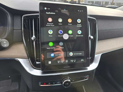 2026 Volvo XC90 Plug-In Hybrid Plus