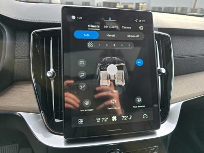 2026 Volvo XC90 Plug-In Hybrid Plus