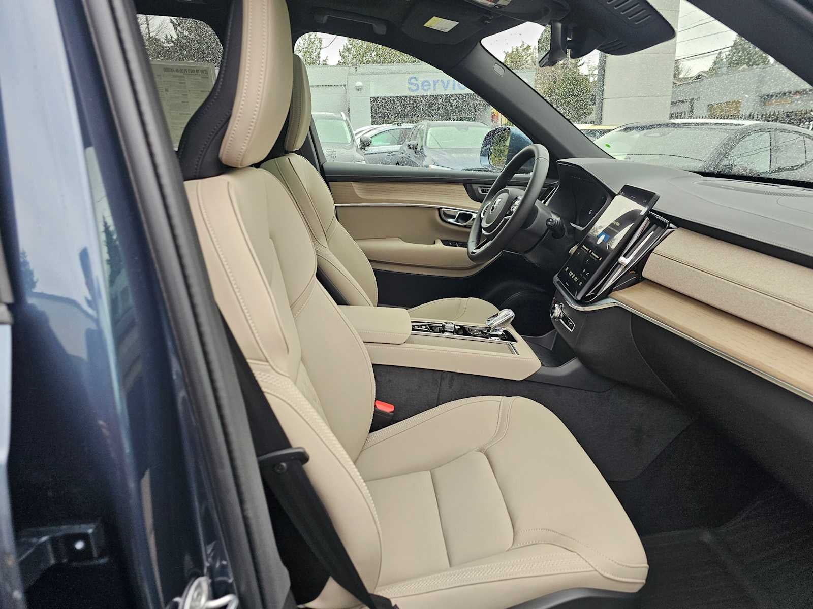 2026 Volvo XC90 Plug-In Hybrid Plus