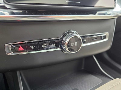 2026 Volvo XC90 Plug-In Hybrid Plus