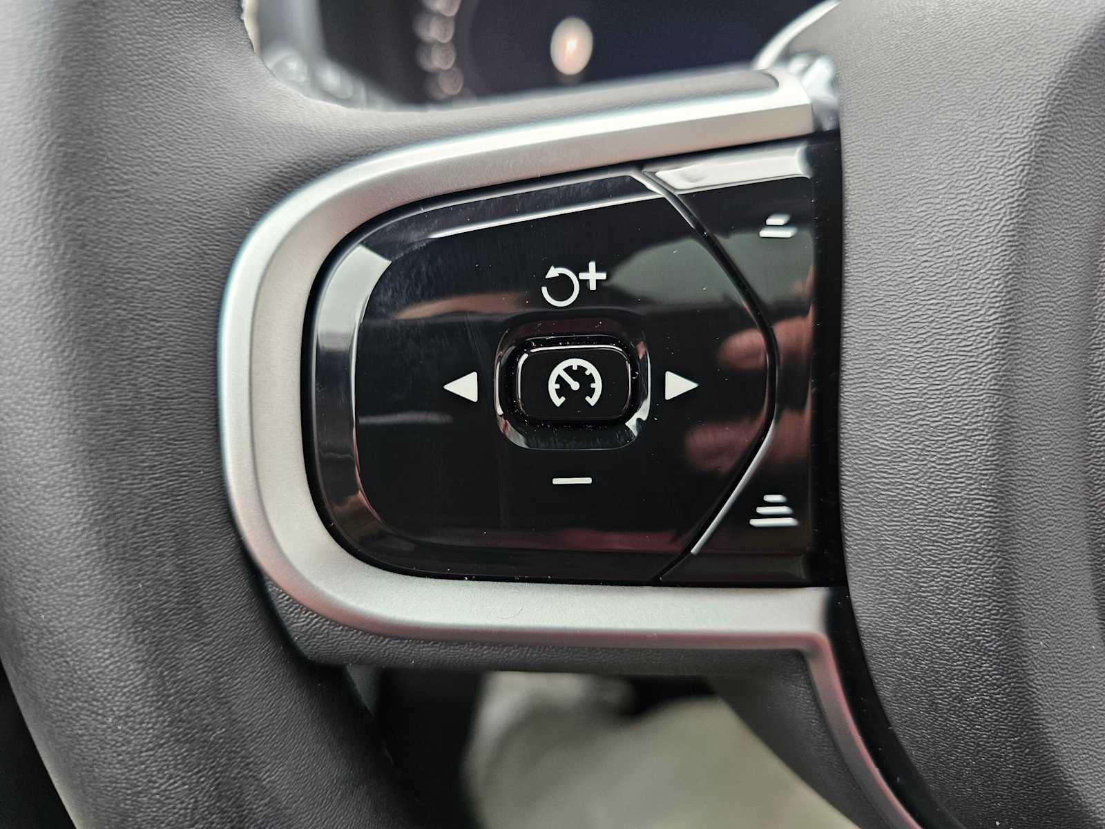 2026 Volvo XC90 Plug-In Hybrid Plus