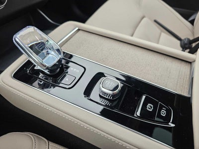 2026 Volvo XC90 Plug-In Hybrid Plus