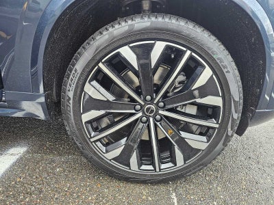 2026 Volvo XC90 Plug-In Hybrid Plus