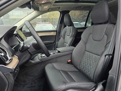 2026 Volvo XC90 Plug-In Hybrid Plus