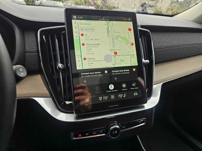 2026 Volvo XC90 Plug-In Hybrid Plus
