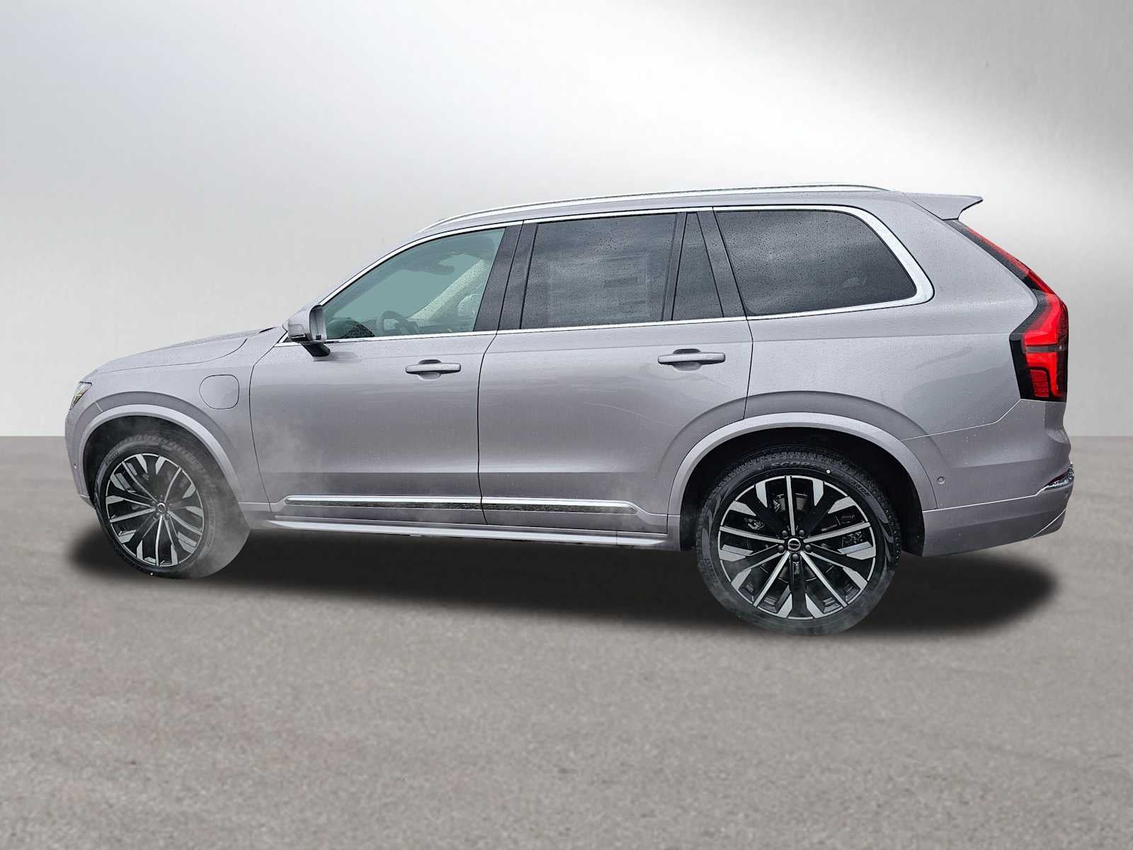 2026 Volvo XC90 Plug-In Hybrid Plus