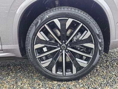 2026 Volvo XC90 Plug-In Hybrid Plus