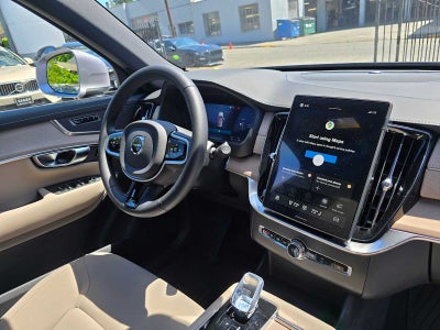 2026 Volvo XC90 Plug-In Hybrid Plus