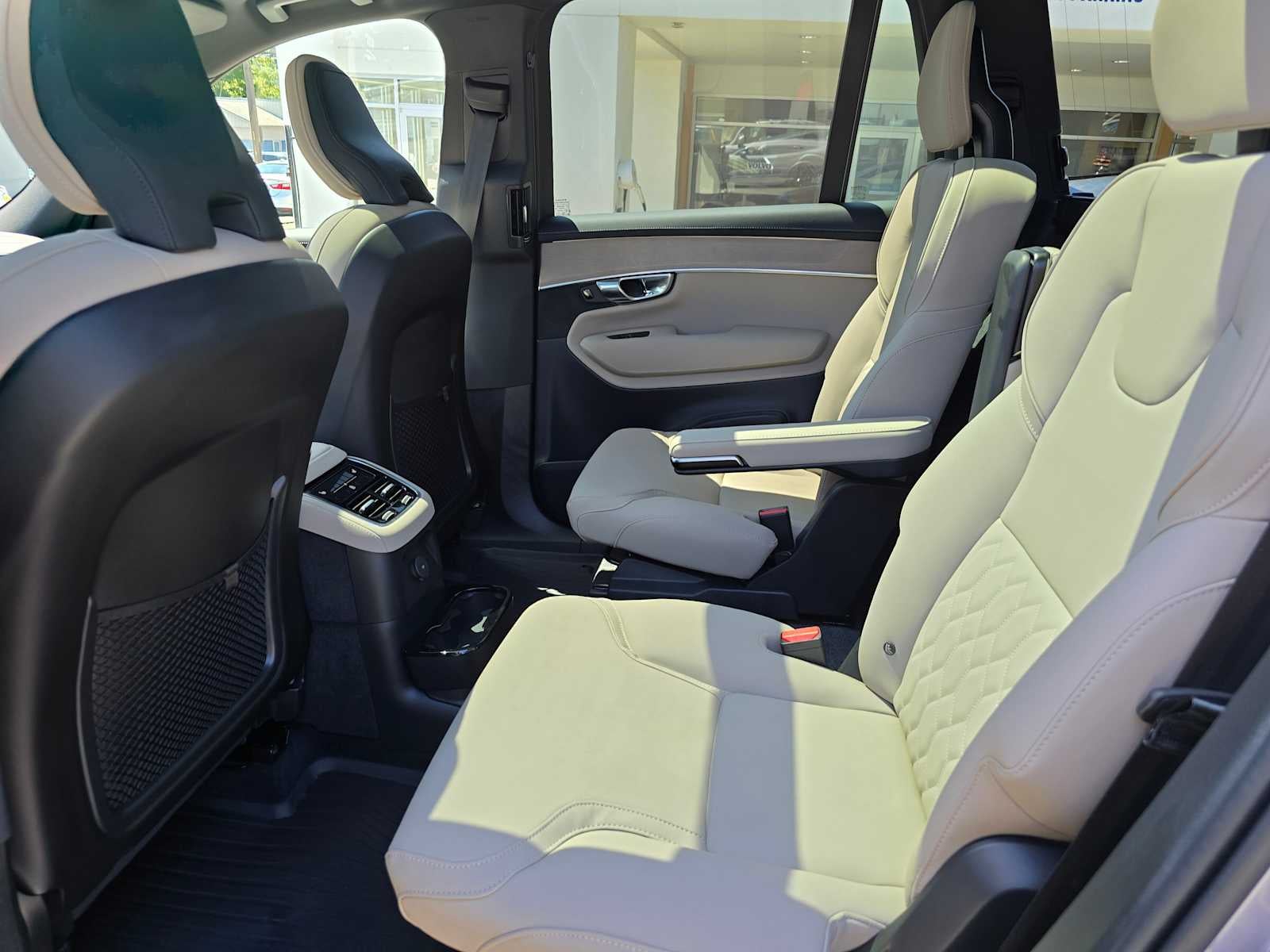 2026 Volvo XC90 Plug-In Hybrid Plus