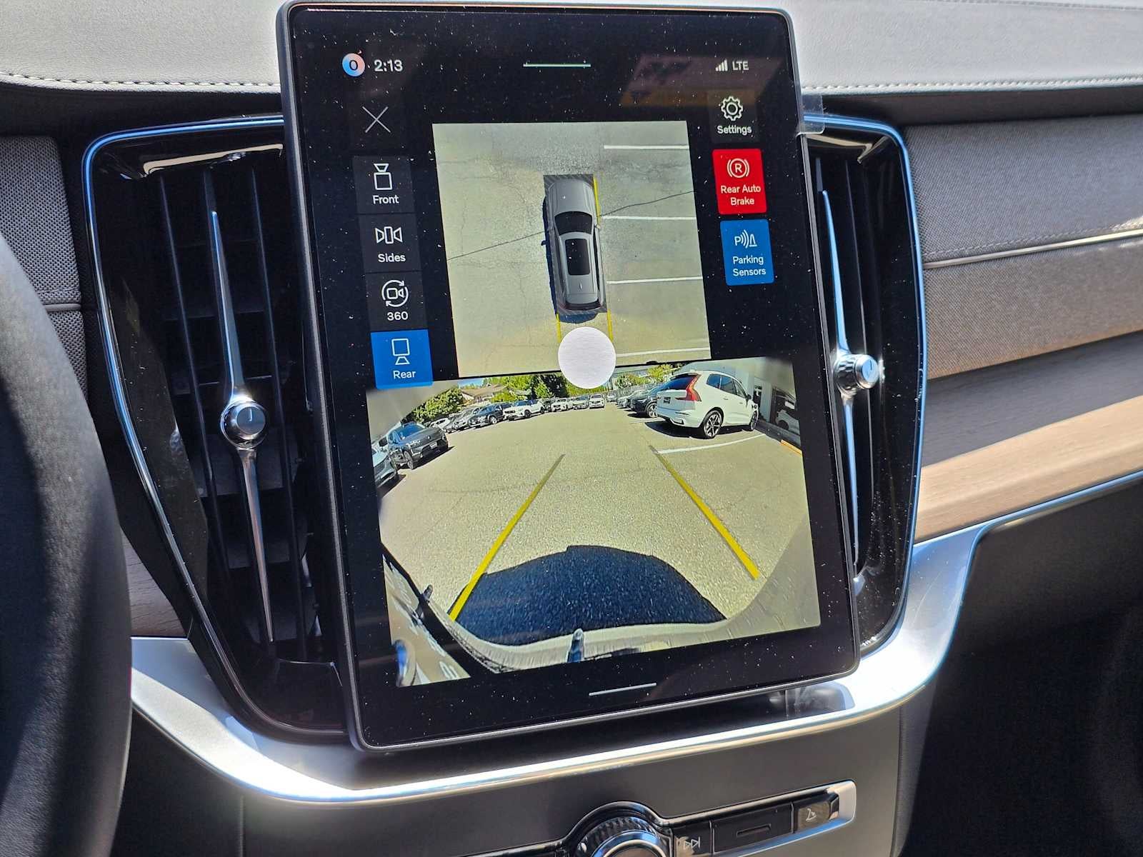 2026 Volvo XC90 Plug-In Hybrid Plus