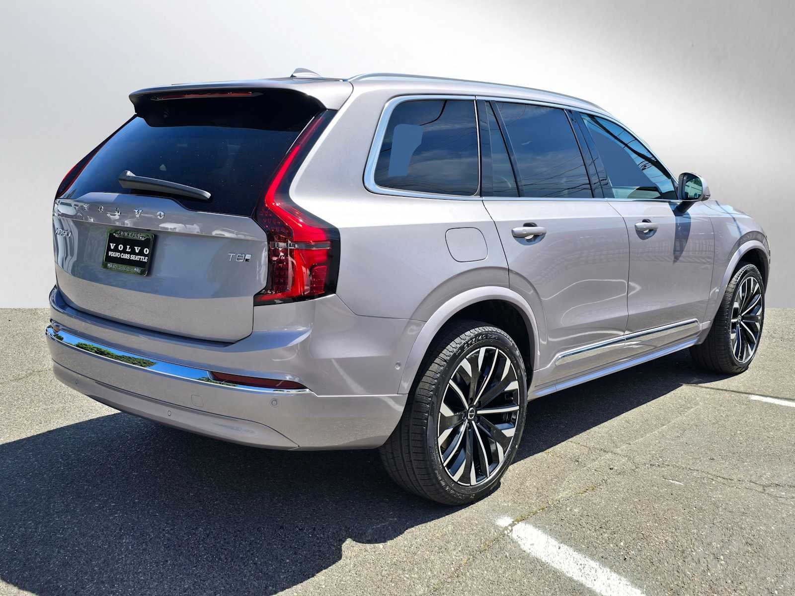 2026 Volvo XC90 Plug-In Hybrid Plus